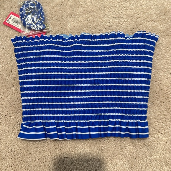 Swim top - Picture 2 of 5